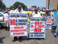 Lima: SEDAPAL marcha contra la privatización del Agua!
